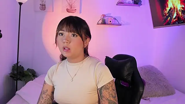 AlaiaRogers online show from April 16, 10:37 am