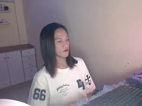 ashelyxyn69xx online show from February 28, 3:55 pm