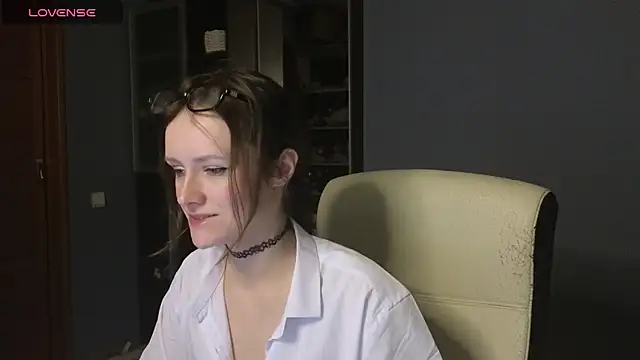 Tender Swan online show from March 13, 10:00 pm