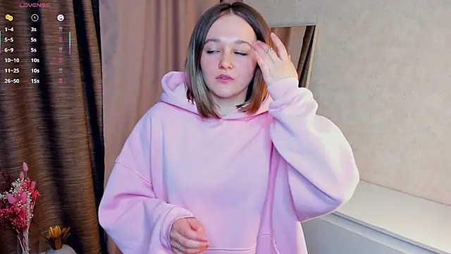 DesireeGoss online show from March 1, 6:46 am