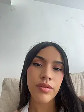 Mia-villalobos online show from July 1, 4:28 pm