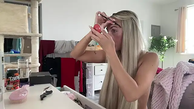 Naughtyblondex online show from June 18, 6:48 am