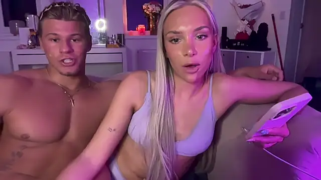 Naughtyblondex online show from May 15, 11:51 pm
