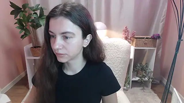 MistyBree online show from March 8, 9:13 am