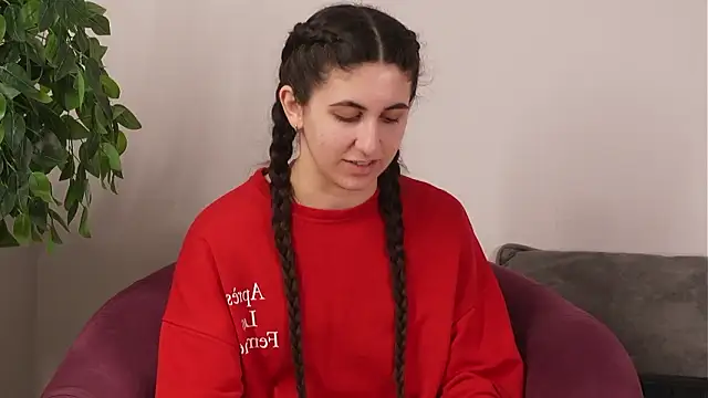 NellieKook online show from March 7, 9:16 am