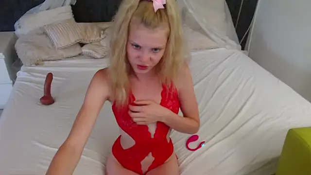 AliceWiss online show from July 28, 3:21 pm