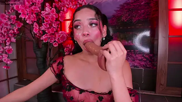 foxy hannah online show from April 8, 6:21 pm