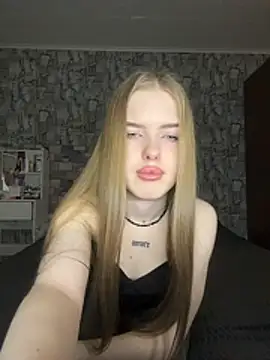 KayShaw online show from April 4, 5:06 am