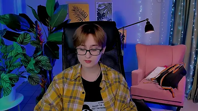 LixeLuna online show from March 21, 6:40 am