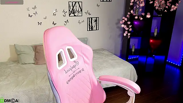 Sugar Kitten12 online show from April 18, 1:08 am