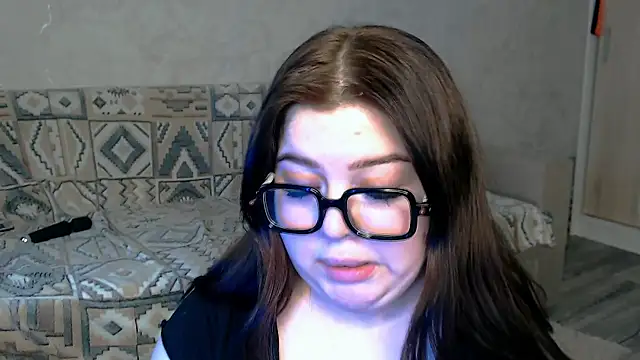 KimSiniza online show from March 25, 1:03 pm