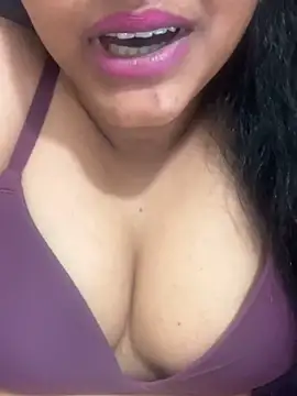 munni-munni6767 online show from April 15, 8:31 pm