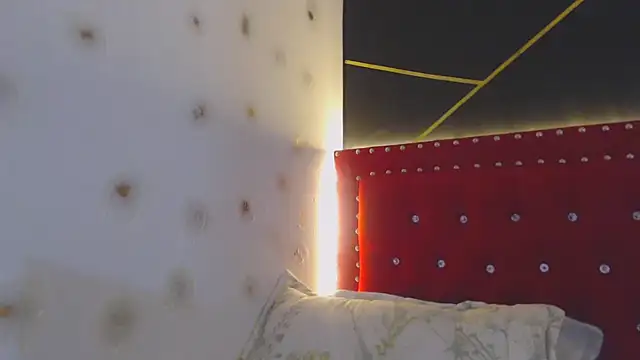 danielawidx online show from April 9, 11:21 pm