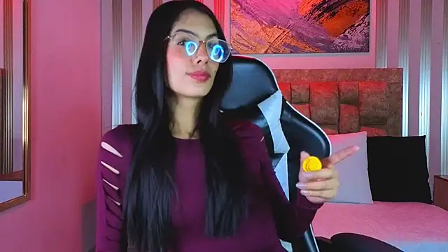 j belle  online show from March 9, 12:52 pm