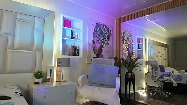 ZoeTaylorl online show from April 29, 5:30 pm