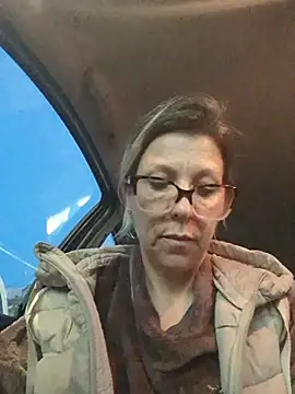 ManuelaX online show from March 10, 6:34 pm