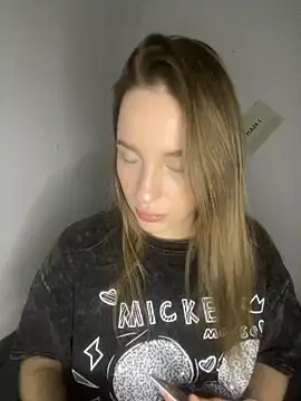 NeEdnaBradley online show from March 31, 6:41 pm