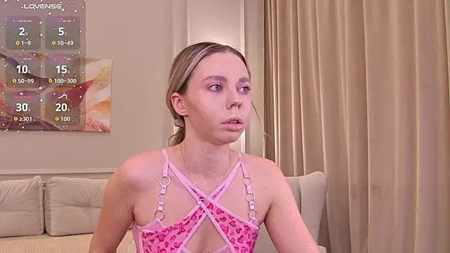 TessaAdorablee online show from March 17, 5:33 am