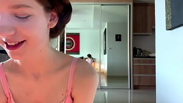 Kissme Kira online show from March 18, 1:43 am