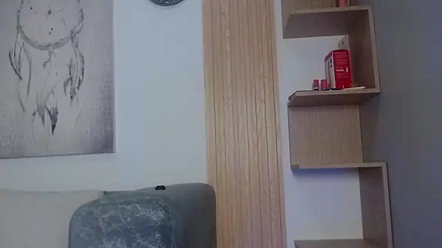 queen adhara online show from March 14, 1:45 pm