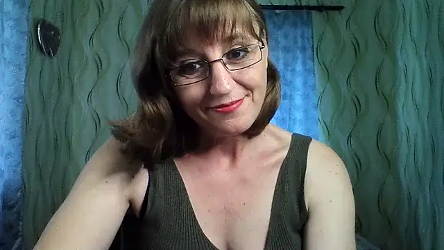 Alisaprice077 online show from June 19, 12:19 pm