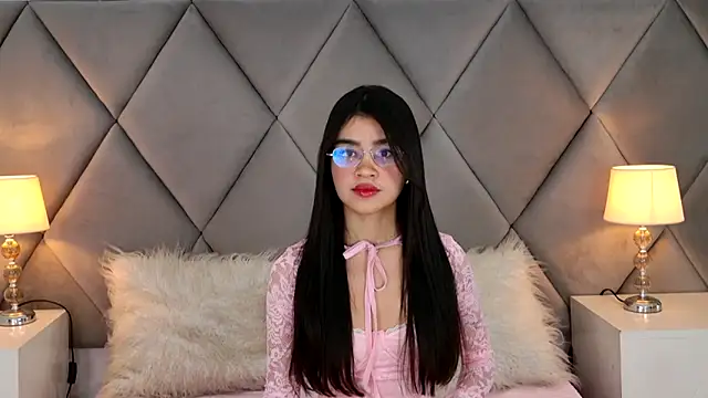 OliviaDiaz online show from June 6, 9:43 pm