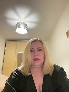 JanieLight53 online show from July 16, 8:13 pm