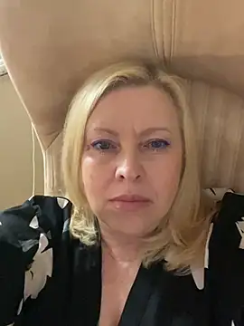 JanieLight53 online show from August 5, 7:42 pm