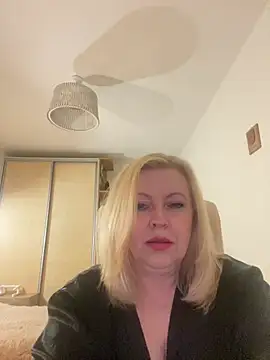JanieLight53 online show from July 12, 8:20 pm