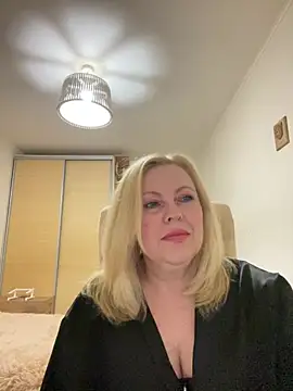 JanieLight53 online show from July 14, 7:07 pm