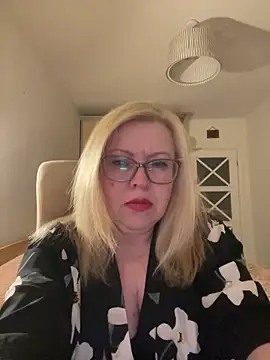 JanieLight53 online show from June 1, 7:37 pm