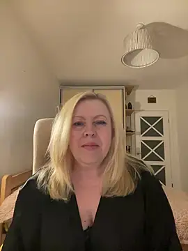 JanieLight53 online show from June 29, 8:52 pm