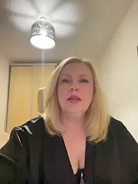 JanieLight53 online show from July 15, 7:18 pm