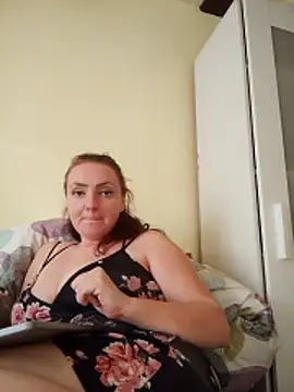 Bella-Monroe online show from April 16, 4:39 pm