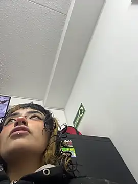 baby akuma online show from May 13, 3:34 am