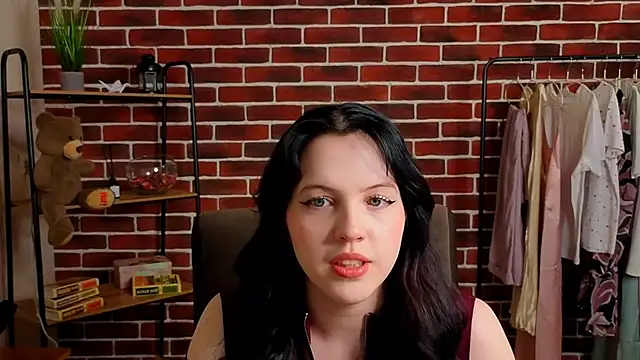 MarshaaOliver online show from March 23, 11:38 am