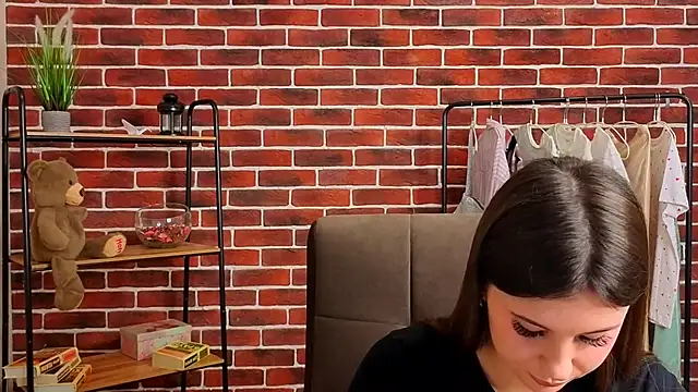 EllensWhite online show from April 1, 1:41 pm