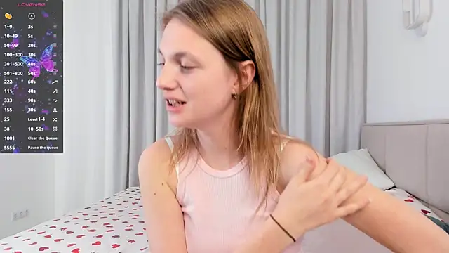 ErinnPieloch online show from April 18, 7:40 pm