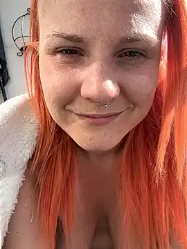 Fiebie licious  online show from April 26, 2:04 pm