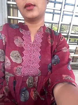 LovelyTrisha online show from March 9, 7:33 am