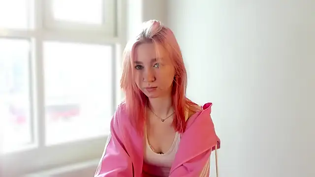 August female online show from April 28, 8:51 am