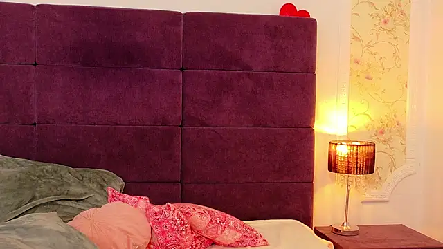 NataliaCroft online show from April 5, 2:49 pm