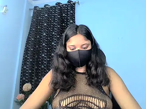 KASHISH SINGH  online show from May 26, 9:14 pm