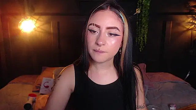 melodygirl2   online show from March 10, 7:40 pm