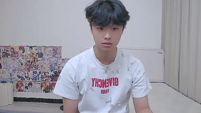 icecream-002 online show from May 18, 1:06 pm