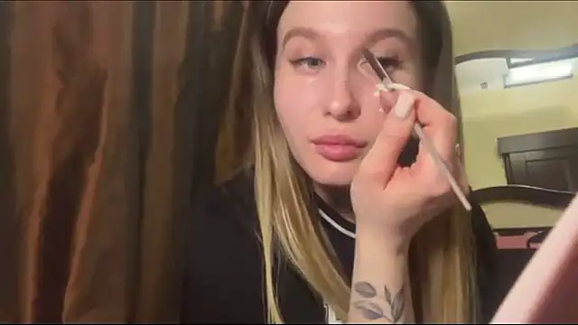 FrancieSteinbaugh online show from March 17, 4:44 pm