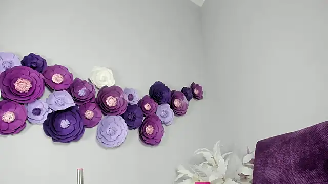 Katy Tiny online show from April 30, 8:57 pm