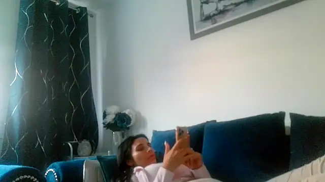 Miss juicy babes69 online show from March 25, 5:38 pm