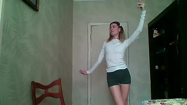 ElenoreHolguin online show from March 11, 9:13 am