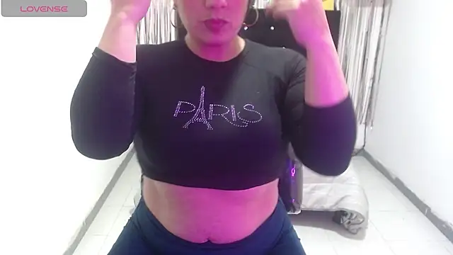 Scarlethorny69 online show from March 14, 1:56 pm